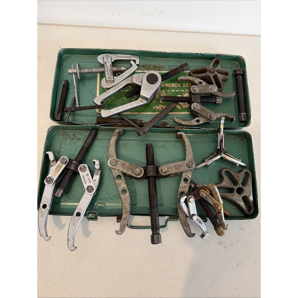 Vintage Mechanical Gear Bearing Pulley Puller Set Tool Collection W Metal Case